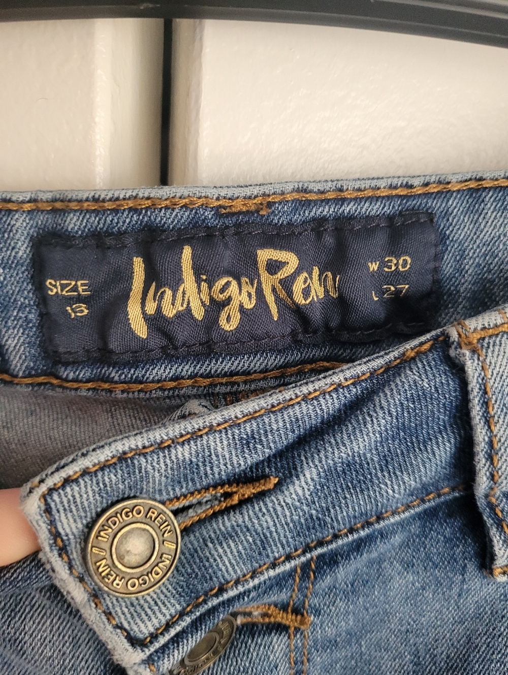 Size 30 Indigo Reign Distrrssed Ankle High Waisted Jeans - Picture 2 of 4